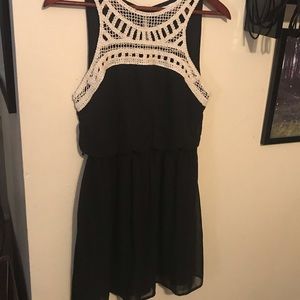 ⭐️5/25⭐️ Sleeveless black dress